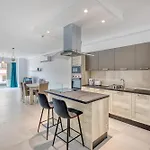 Appartement Spacious 3br In Qawra With Balconies & Coastal Vibe By 360 Estates *