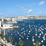Spacious 3br In Qawra With Balconies & Coastal Vibe By 360 Estates Appartement San Pawl il-Baħar