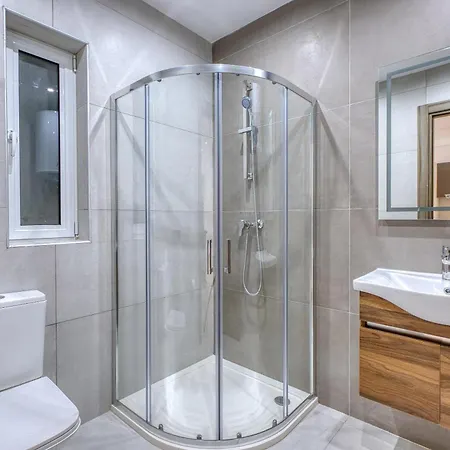 Spacious 3br In Qawra With Balconies & Coastal Vibe By 360 Estates Apartman San Pawl il-Baħar