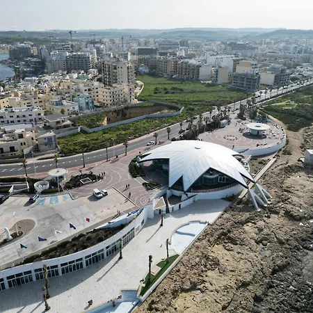 Spacious 3br In Qawra With Balconies & Coastal Vibe By 360 Estates Apartman *