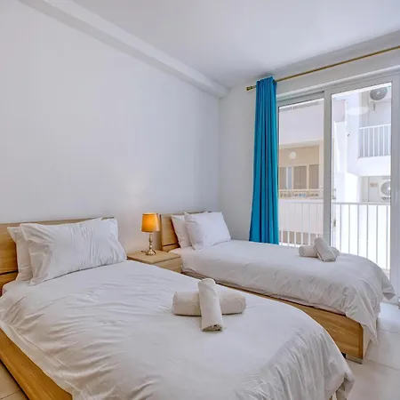 Spacious 3br In Qawra With Balconies & Coastal Vibe By 360 Estates *