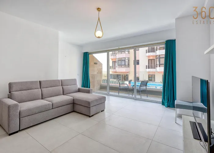 Spacious 3br In Qawra With Balconies & Coastal Vibe By 360 Estates Σεντ Πόλς Μπέι