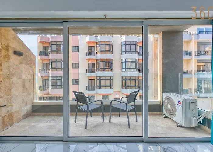 Spacious 3br In Qawra With Balconies & Coastal Vibe By 360 Estates Διαμέρισμα