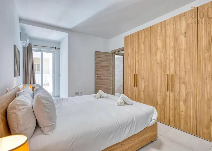 Spacious 3br In Qawra With Balconies & Coastal Vibe By 360 Estates Διαμέρισμα Σεντ Πόλς Μπέι