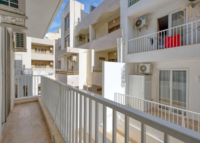 Spacious 3br In Qawra With Balconies & Coastal Vibe By 360 Estates Σεντ Πόλς Μπέι
